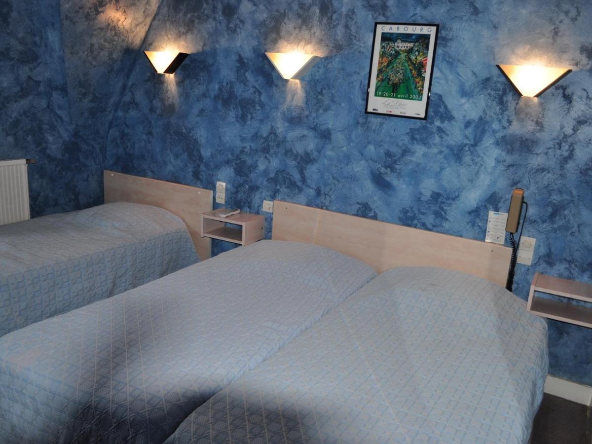 Hotel La Champagne Ardenne Cabourg Rum bild