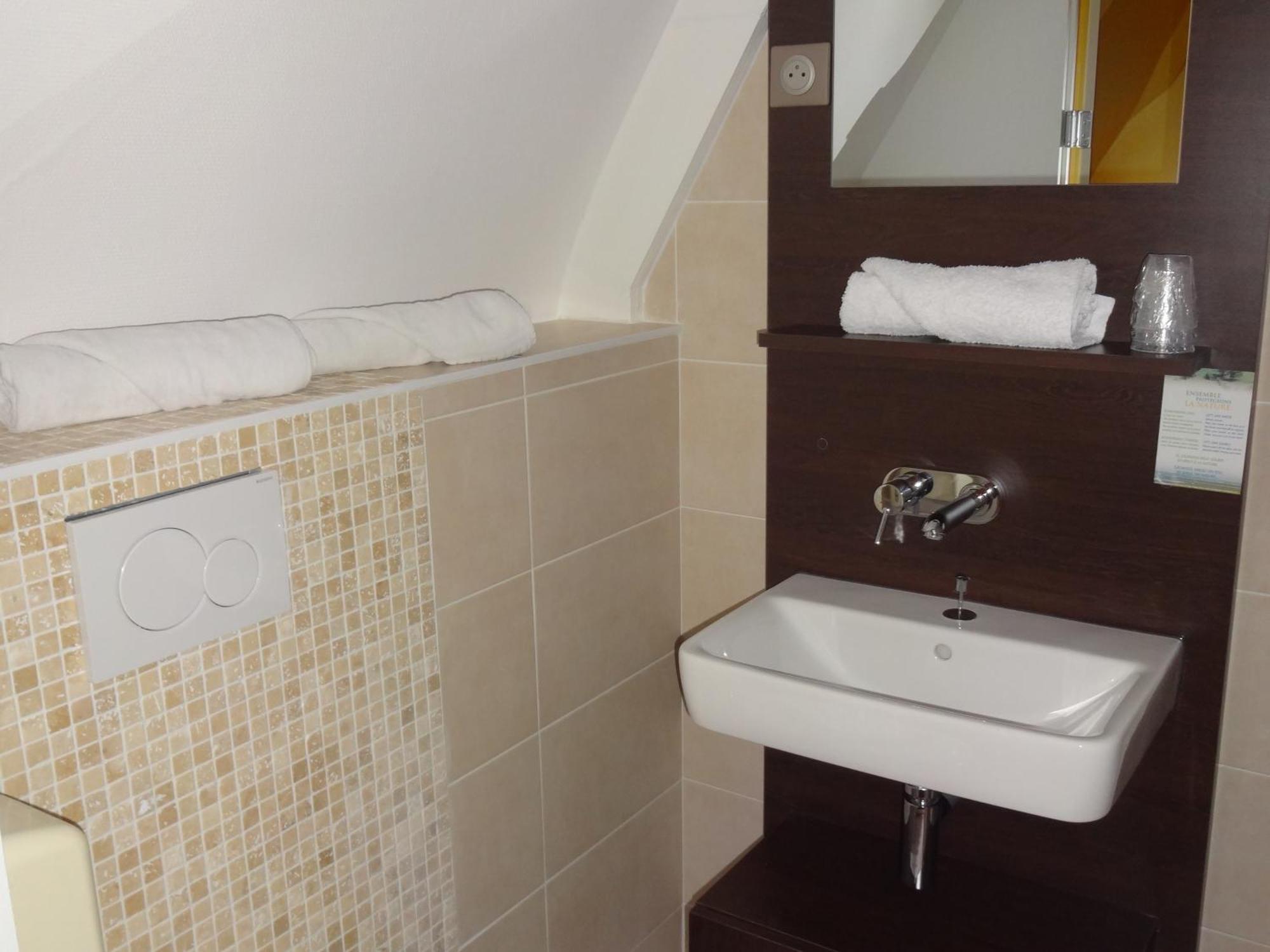 Hotel La Champagne Ardenne Cabourg Rum bild